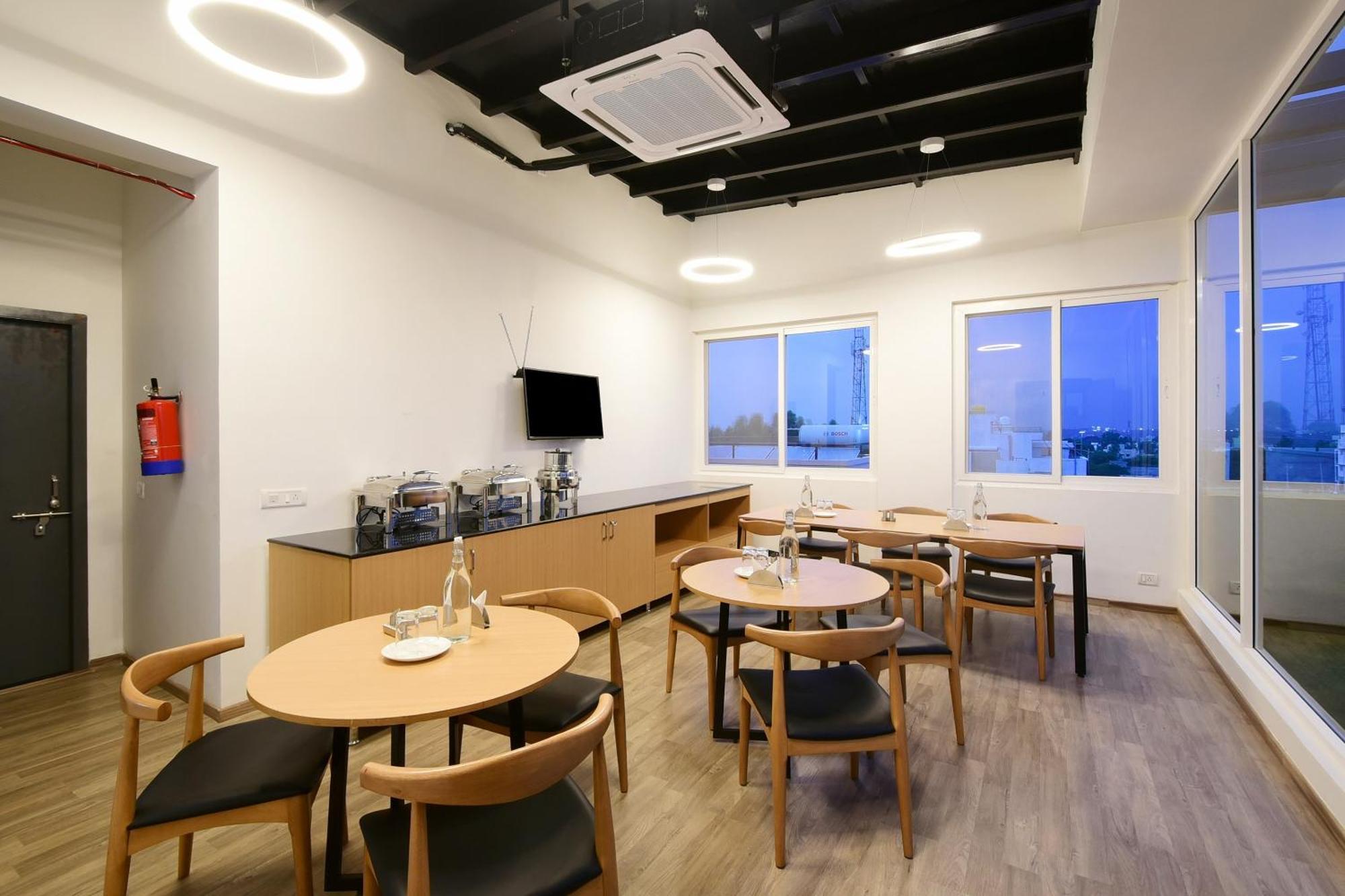 Townhouse Airport Road Hotel Yelahanka Kültér fotó