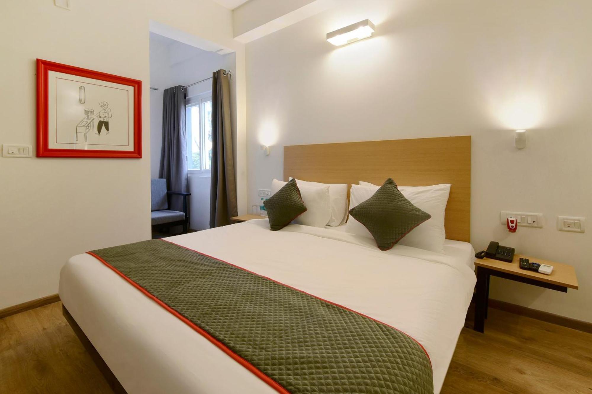 Townhouse Airport Road Hotel Yelahanka Kültér fotó
