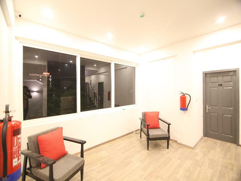 Townhouse Airport Road Hotel Yelahanka Kültér fotó