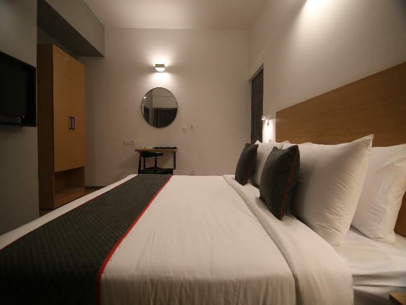Townhouse Airport Road Hotel Yelahanka Kültér fotó
