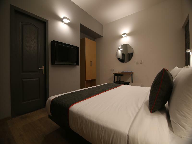 Townhouse Airport Road Hotel Yelahanka Kültér fotó