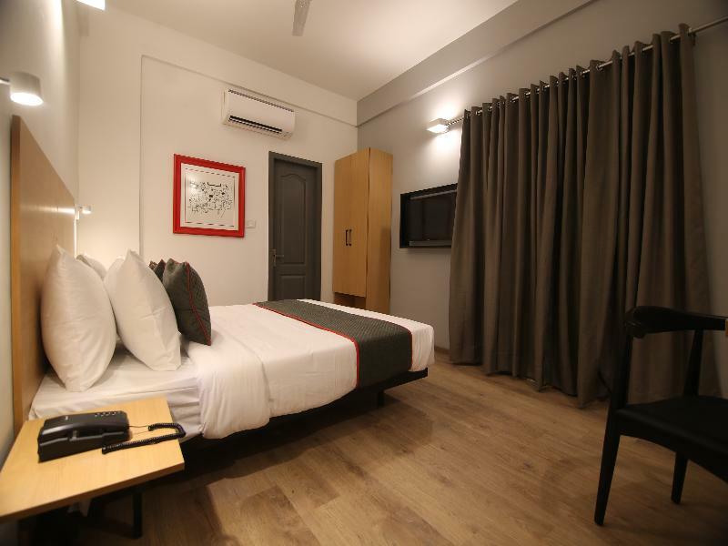 Townhouse Airport Road Hotel Yelahanka Kültér fotó
